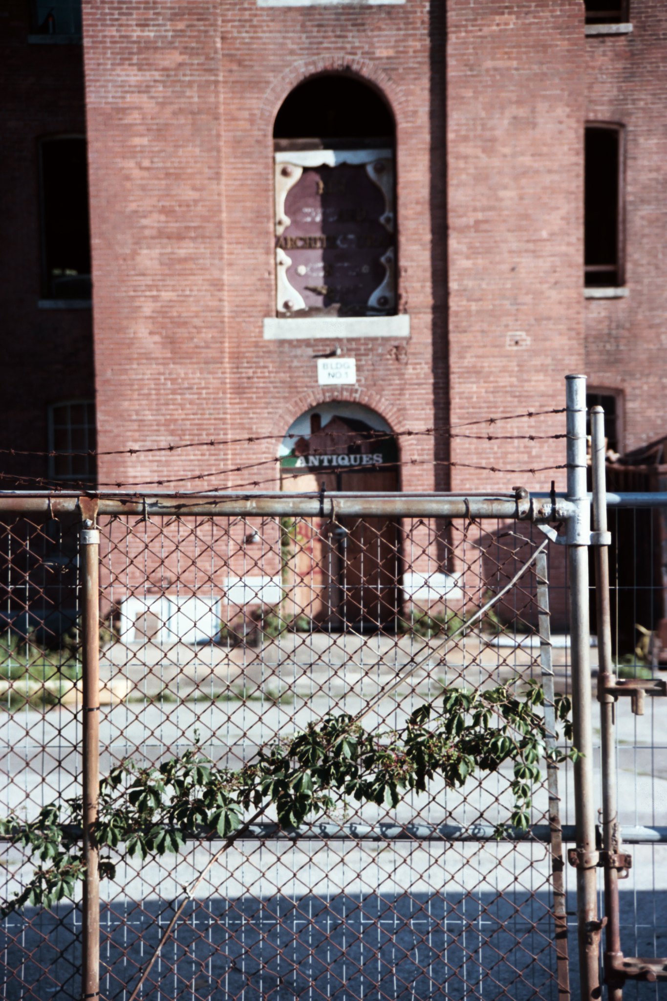 Pontiac Antiques & Art Emporium in Pontiac Mills circa 1998